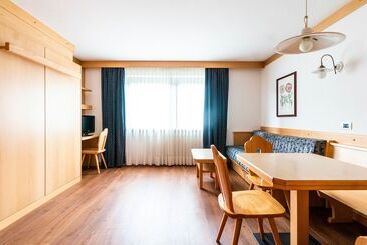 هتل Apartments Boè