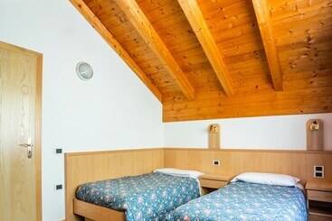 هتل Apartments Boè