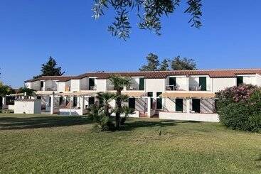 هتل Cefalù Resort   Sporting Club