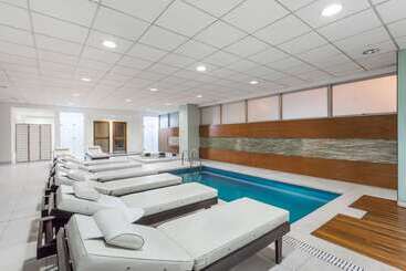 هتل Costa Del Sol Wyndham Lima Airport
