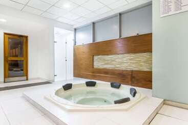 هتل Costa Del Sol Wyndham Lima Airport