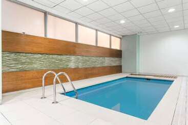 هتل Costa Del Sol Wyndham Lima Airport