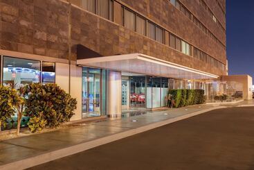 هتل Costa Del Sol Wyndham Lima Airport