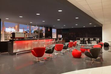 هتل Costa Del Sol Wyndham Lima Airport