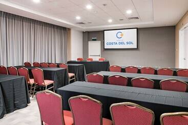 هتل Costa Del Sol Wyndham Tumbes