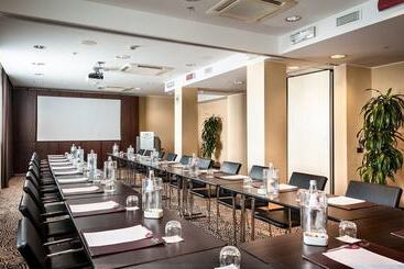 هتل Crowne Plaza Milan City, An Ihg