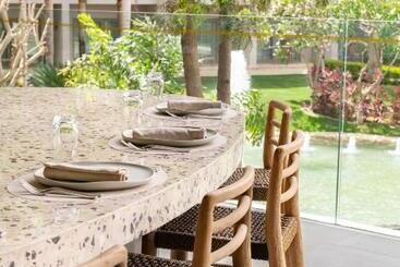 هتل Dusit Thani Lakeview Cairo