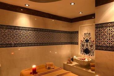 هتل Grand Millennium  Dubai