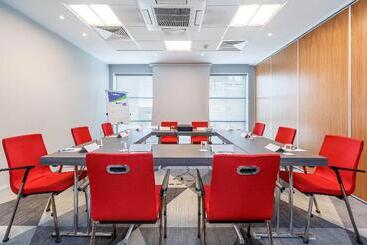 هتل Holiday Inn Express Walsall M6, J10, An Ihg