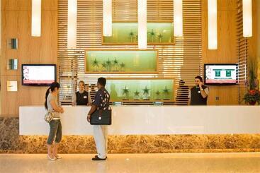 هتل Ibis Deira Creekside Dubai