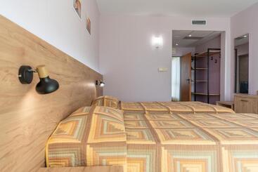 Ivana Palace Hotel   Free Parking