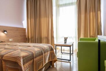 Ivana Palace Hotel   Free Parking