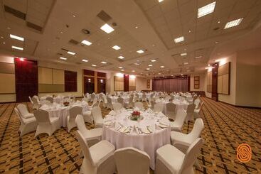 هتل Kigali Serena