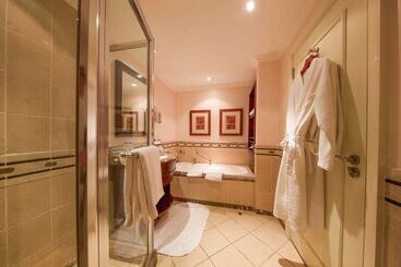 هتل Kigali Serena