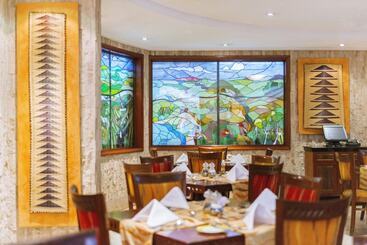 هتل Kigali Serena