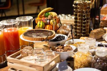 Kyriad Prestige Hotel Clermont Ferrand