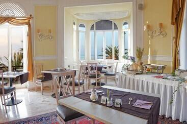 هتل Lolli Palace