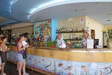 Отель Mclub Cala Regina