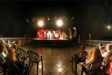Отель Mclub Cala Regina