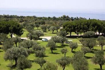 هتل Mclub Lipari
