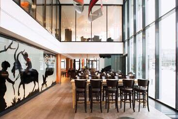 Mövenpick Hotel Stuttgart Airport