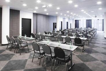 Mövenpick Hotel Stuttgart Airport