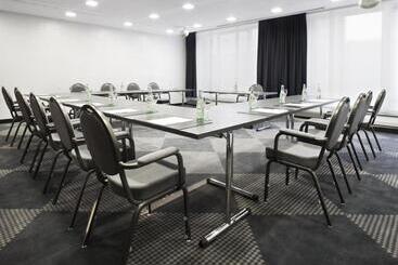 Mövenpick Hotel Stuttgart Airport