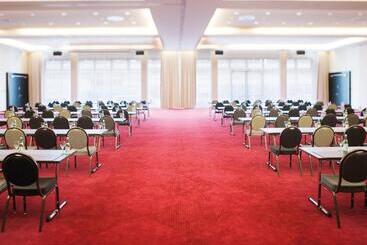 Mövenpick Hotel Stuttgart Airport