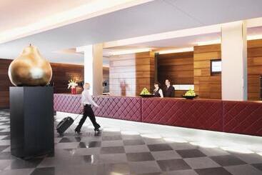 Mövenpick Hotel Stuttgart Airport