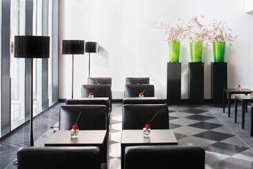 Mövenpick Hotel Stuttgart Airport