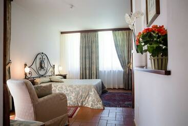 هتل Residence Palazzo La Fenice