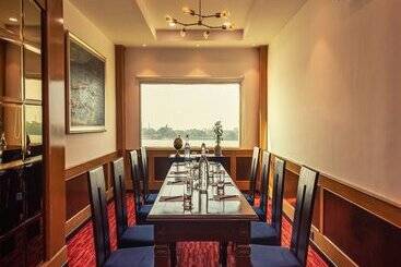 酒店 Polo Floatel Kolkata