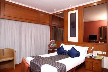 酒店 Polo Floatel Kolkata