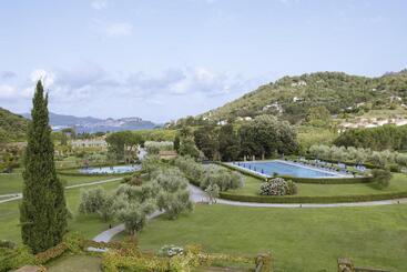 هتل Residenza Sant’anna Del Volterraio