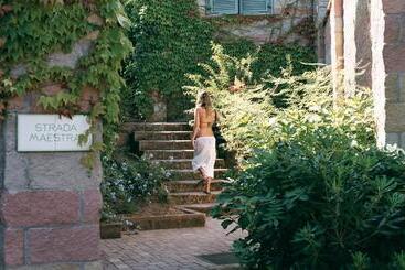 هتل Residenza Sant’anna Del Volterraio