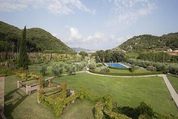 هتل Residenza Sant’anna Del Volterraio