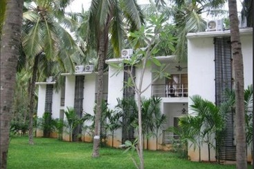 호텔 Royal Orchid Resort & Convention Centre, Yelahanka Bangalore