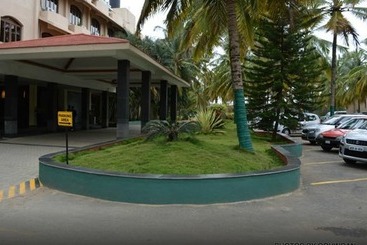 호텔 Royal Orchid Resort & Convention Centre, Yelahanka Bangalore