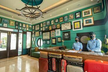 酒店 Polo Floatel Kolkata