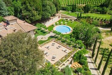 هتل Villa Campomaggio Resort & Spa