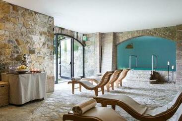 هتل Villa Campomaggio Resort & Spa