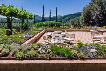 هتل Villa Campomaggio Resort & Spa