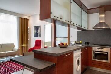 هتل Villa Rotana