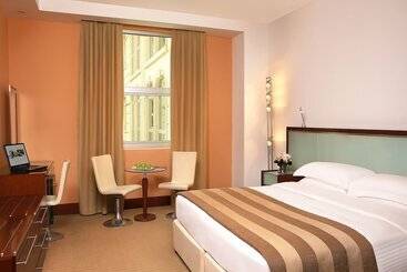 هتل Villa Rotana