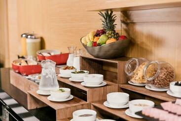 هتل Costa Del Sol Wyndham Tumbes