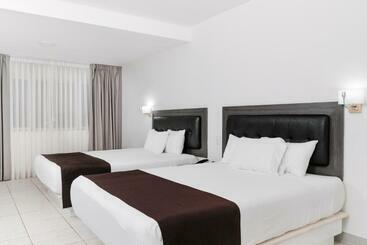هتل Costa Del Sol Wyndham Tumbes