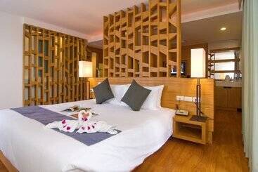 Peach Blossom Resort & Pool Villa   Sha Plus