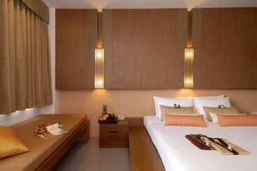 Peach Blossom Resort & Pool Villa   Sha Plus