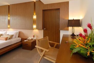 Peach Blossom Resort & Pool Villa   Sha Plus