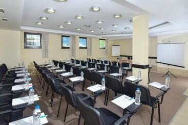 Rhodopi Home Hotel Chepelare   Half Board & Wellness